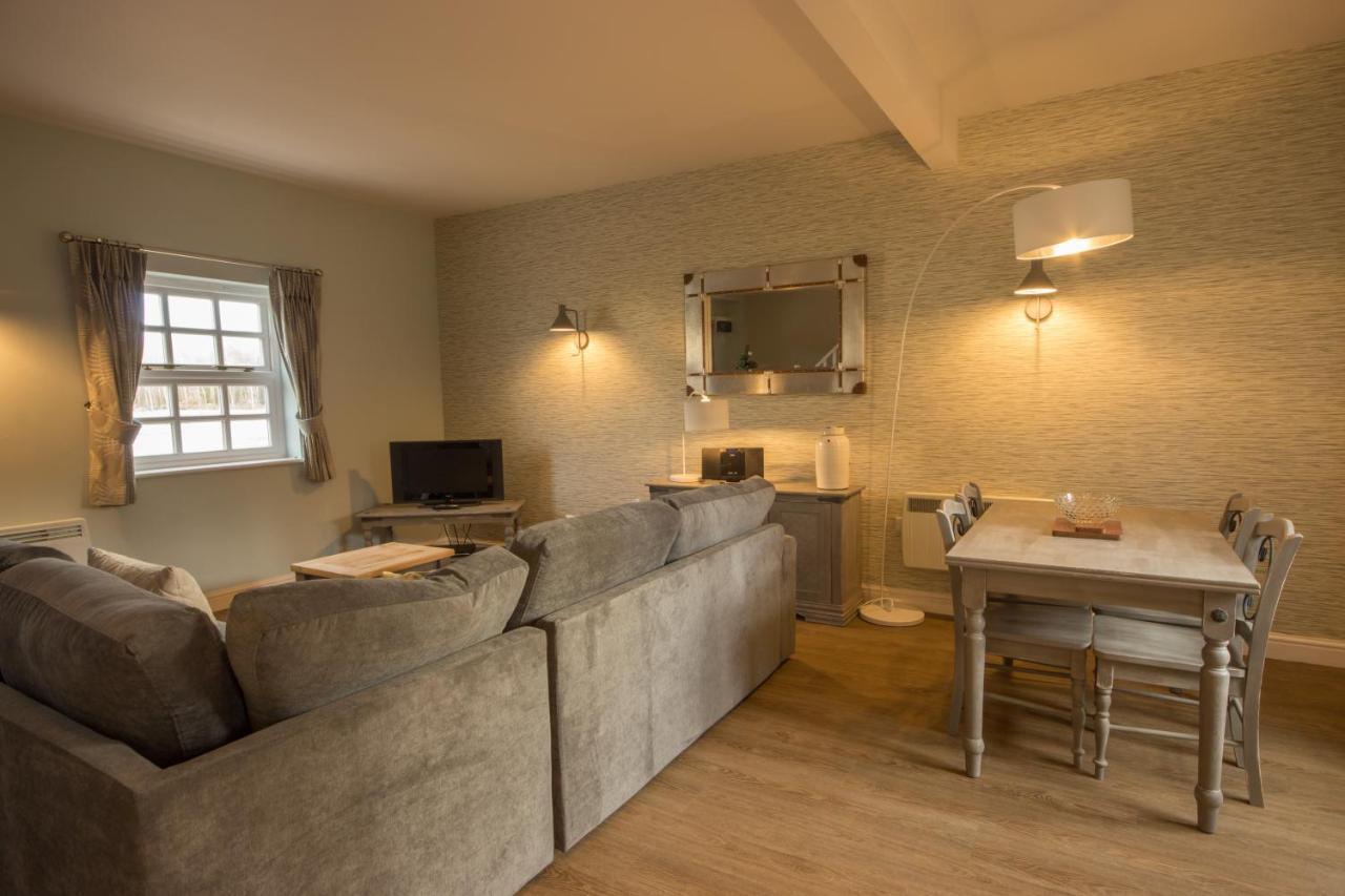 Eyam Cottage - Darwin Lake Holiday Village ماتلوك المظهر الخارجي الصورة