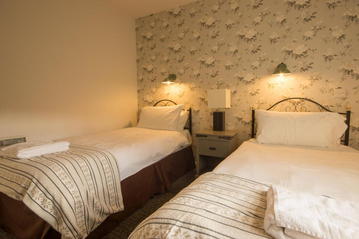 Eyam Cottage - Darwin Lake Holiday Village ماتلوك المظهر الخارجي الصورة
